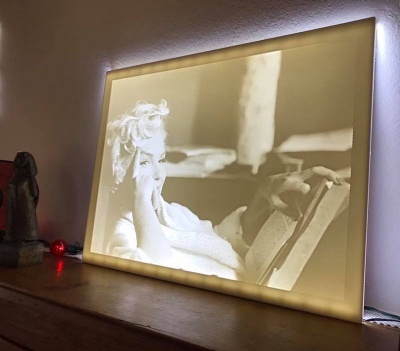 Marilyn Monroe illuminated